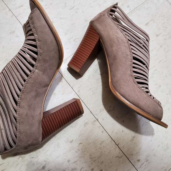 # 011 MIA Suede Booties NWOT - Picture 5 of 8